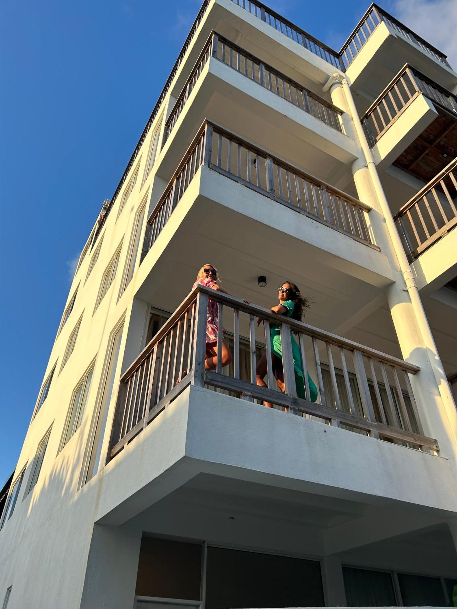 Si! Coral Inn Thulusdhoo Exterior photo